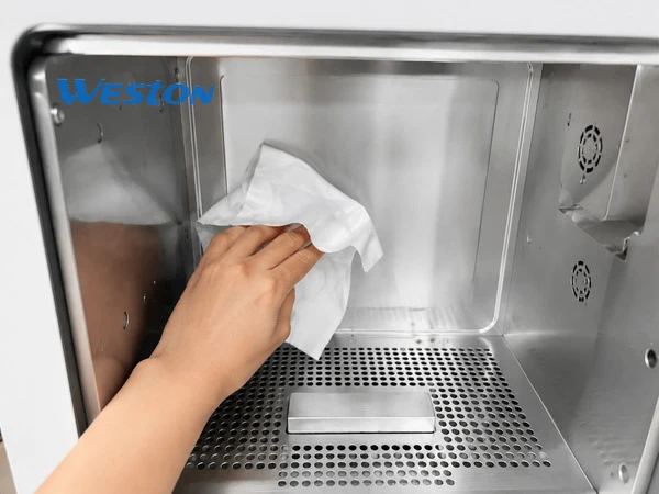 ESD Cleanroom Wipes cleaning delicate metal box ESD Cleanroom Wipes cleaning delicate metal box